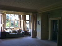 Few colours in one room